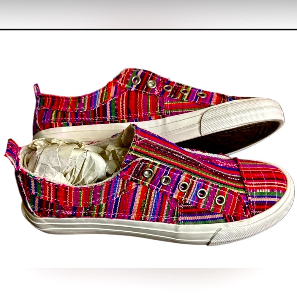 ✨ Gypsy Jazz Multicolor Slip-On Sneakers – Size 8 ✨